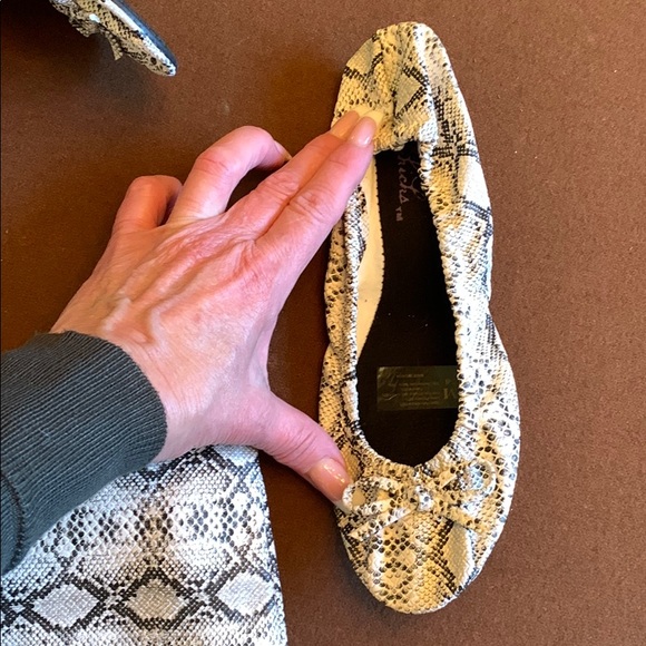 Python print lose the heel compact slip on‘s - Picture 2 of 4